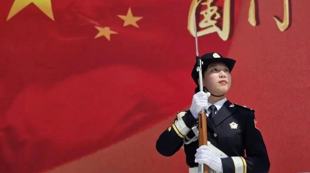 深圳边检总站国门护旗队是怎样炼成的？